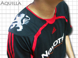 adidas エルアキーラ