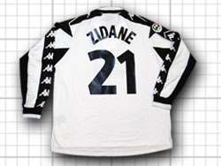 juventus 1999-2000 away zidane